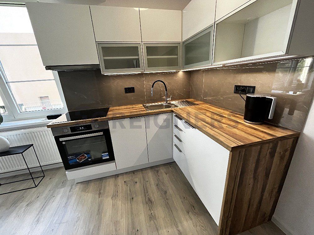 Pronájem bytu 2+kk 61 m²